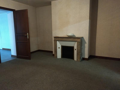 Maison - 240 m² - 8 pièces