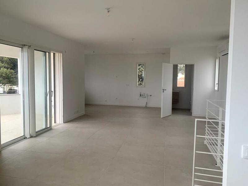 Appartement - 99 m² - 3 pièces