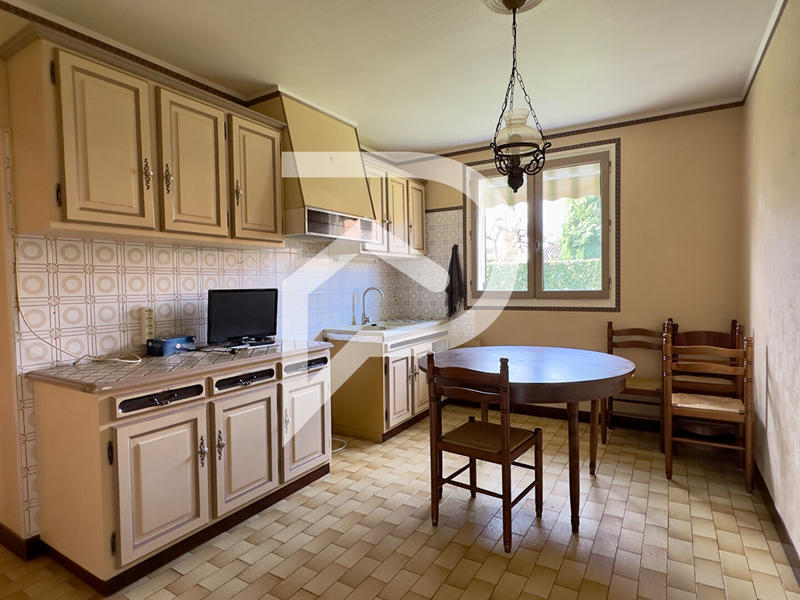 Maison - 97 m² - 5 pièces