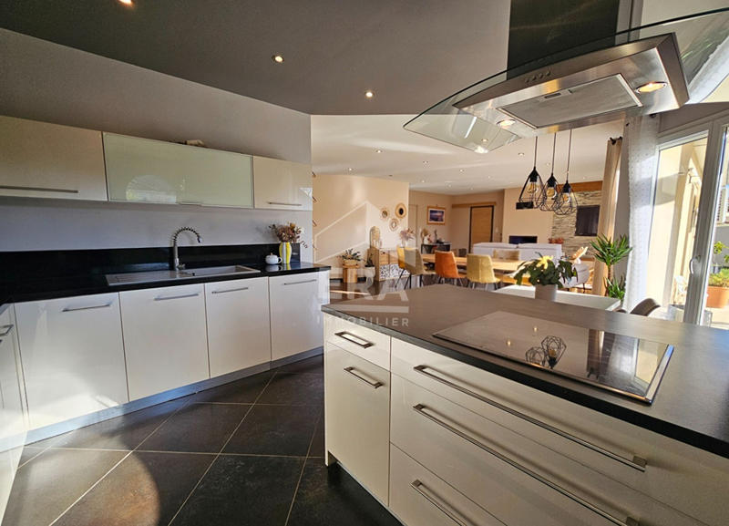 Maison - 132 m² - 5 pièces