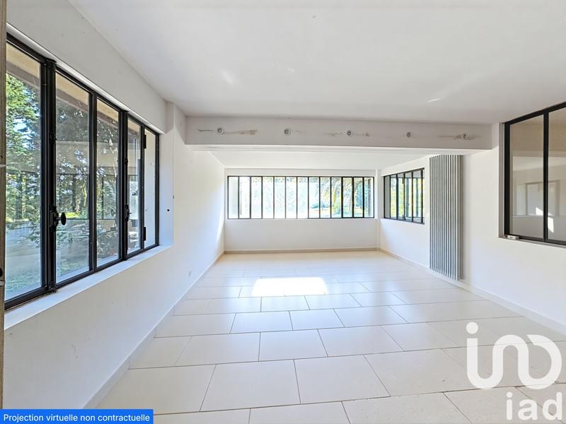 Maison - 300 m² - 8 pièces