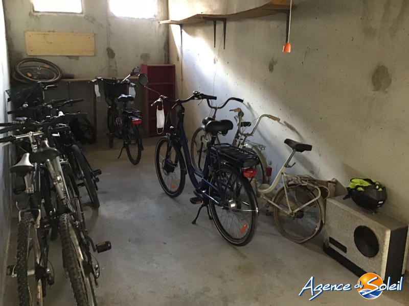 Parking / Garage - 13 m²