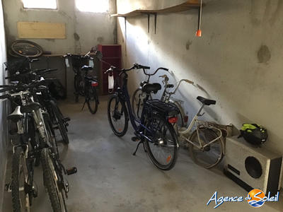 Parking / Garage - 13 m²