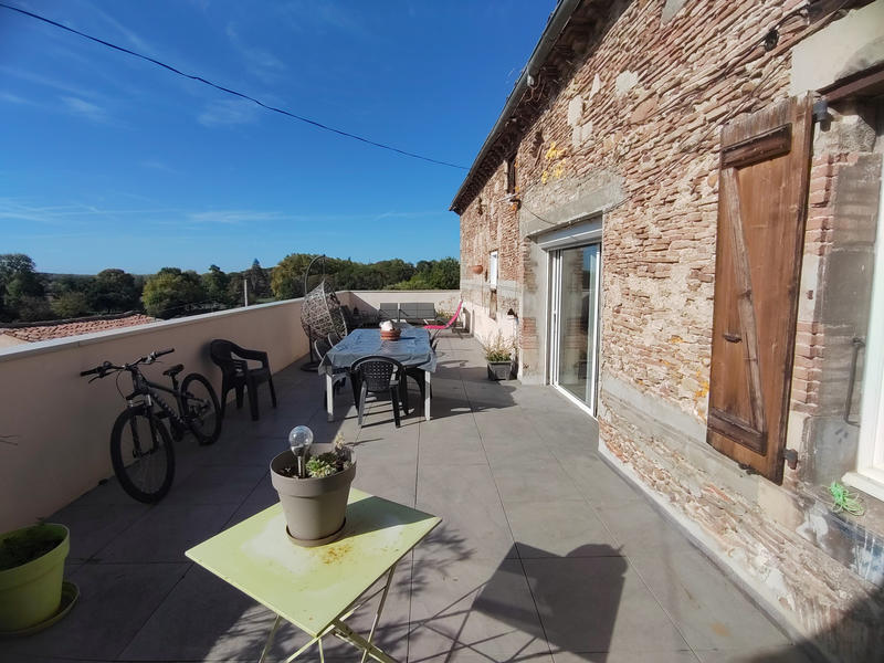 Maison - 222 m² - 10 pièces