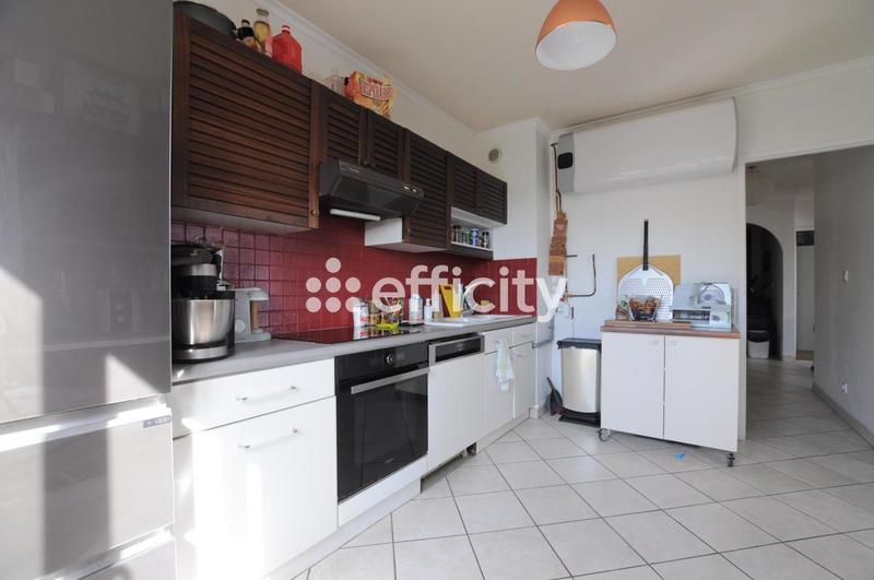 Appartement - 85 m² - 3 pièces