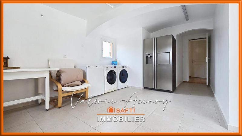 Maison - 164 m² - 8 pièces