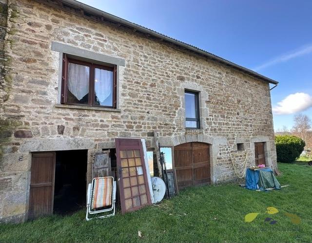 Maison - 180 m² - 9 pièces