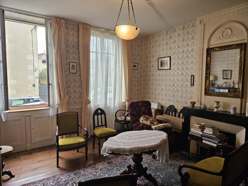 Maison - 220 m² - 10 pièces