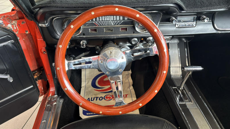 Ford Mustang Cabriolet 289 Ci V8 Popy Red 1965