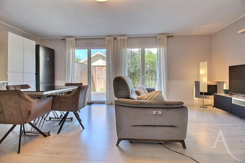 Maison - 94 m² - 4 pièces