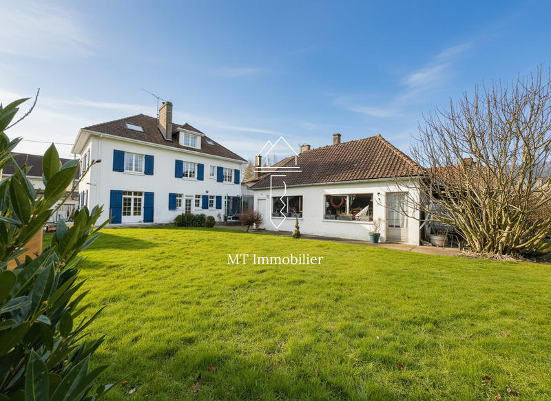 Maison - 181 m² - 8 pièces