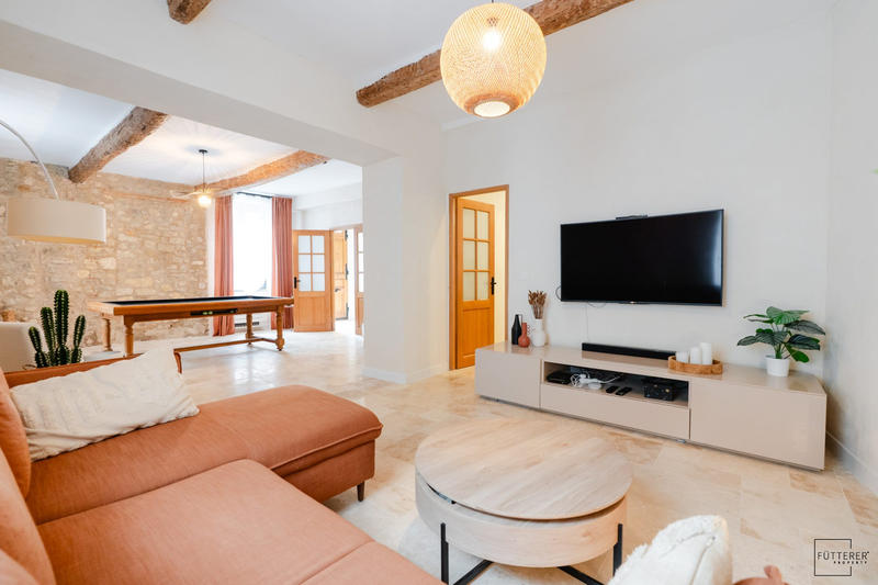 Villa - 220 m² - 6 pièces