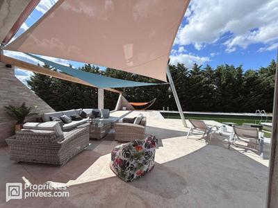 Maison - 200 m² - 5 pièces