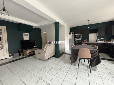 Maison - 96 m² - 5 pièces