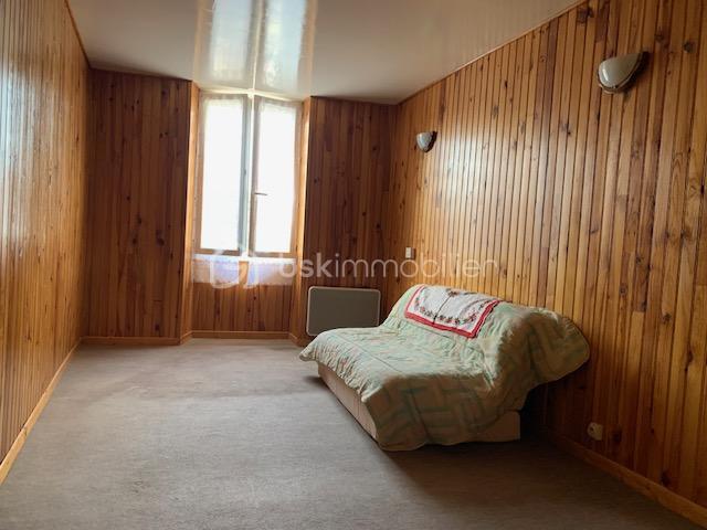 Propriété - 200 m² - 6 pièces