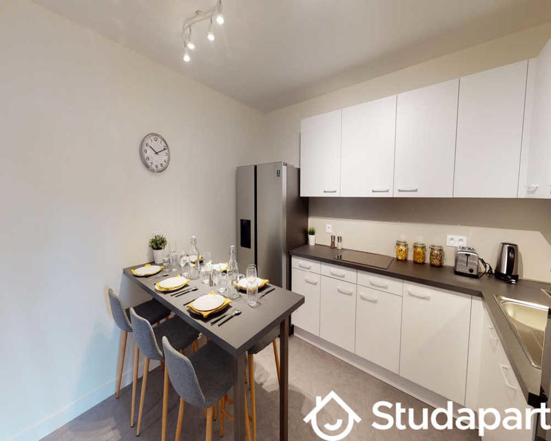 Chambre - 120 m² - 1 pièce