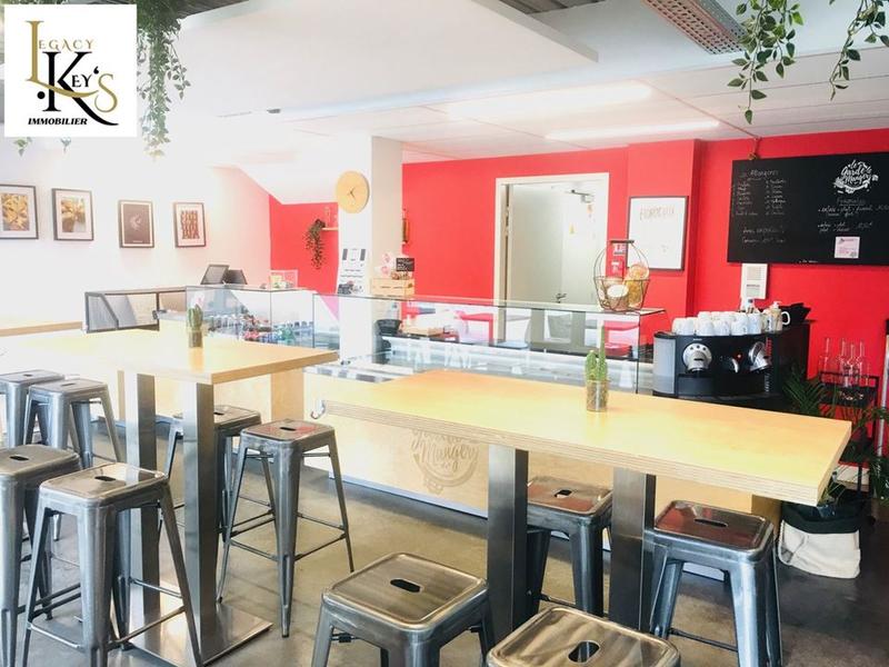 Local commercial - 250 m² - 15 pièces