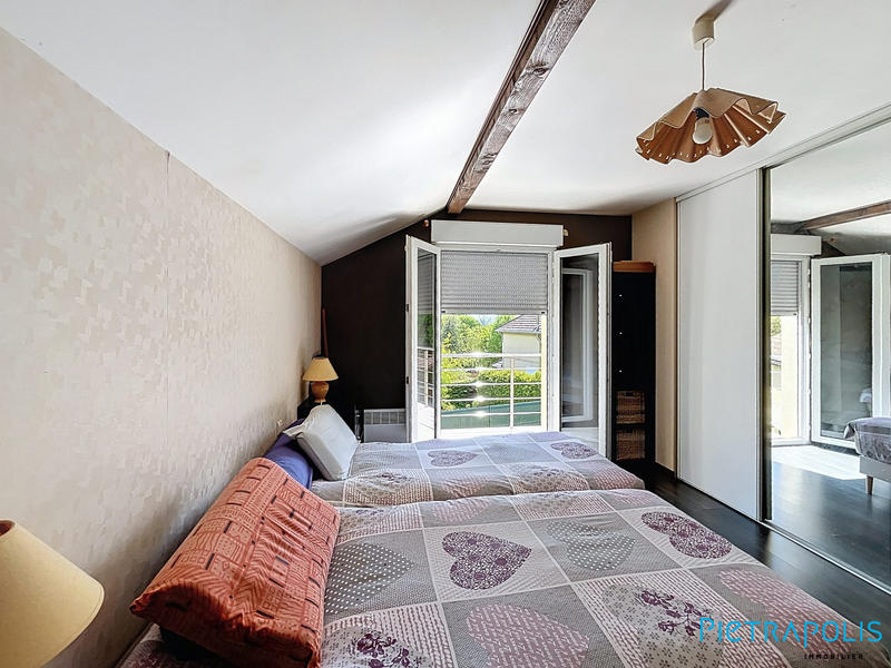 Maison traditionnelle - 182 m² - 6 pièces