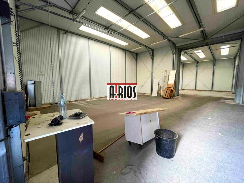 Local d'activité / Entrepôt - 1 915 m²