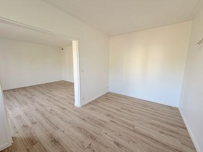 Appartement - 85 m² - 5 pièces