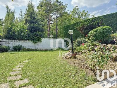 Maison - 200 m² - 10 pièces