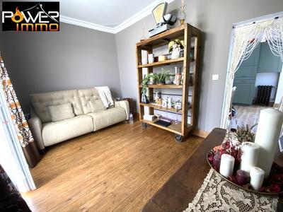 Château - 80 m² - 4 pièces