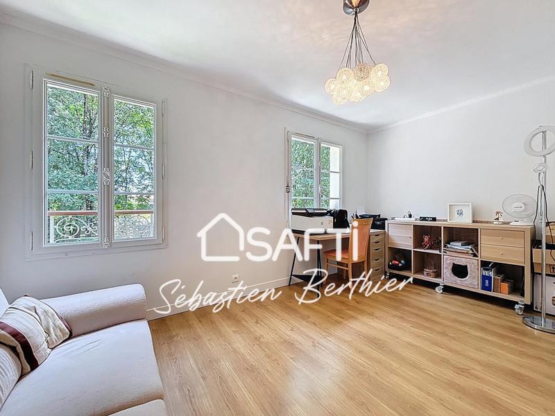 Maison de maîtres - 240 m² - 7 pièces