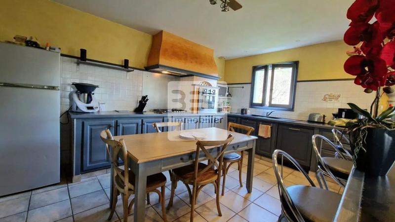 Villa - 232 m² - 11 pièces