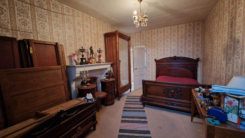 Maison ancienne - 181 m² - 8 pièces