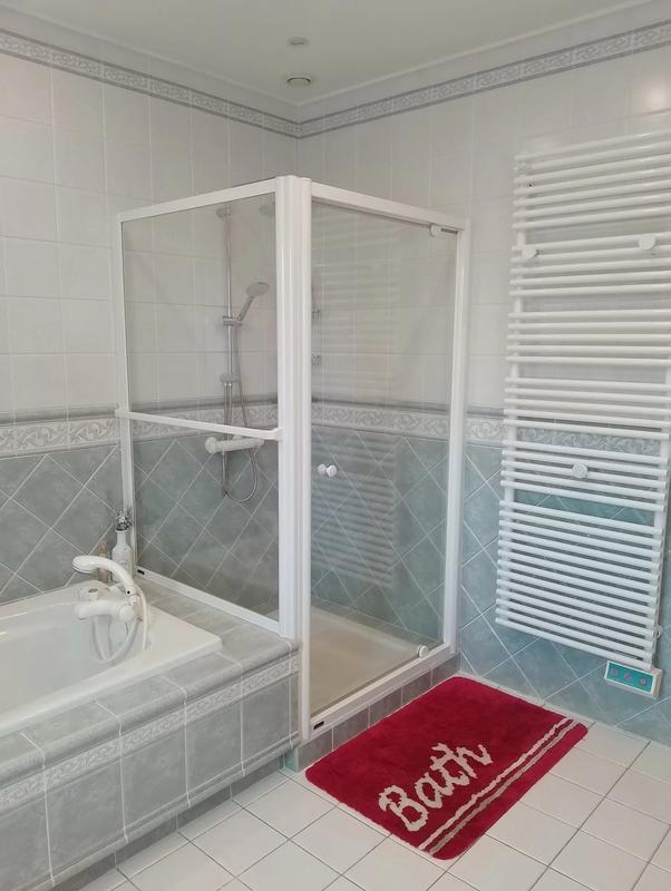 Maison - 223 m² - 9 pièces