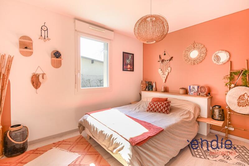 Maison - 90 m² - 4 pièces