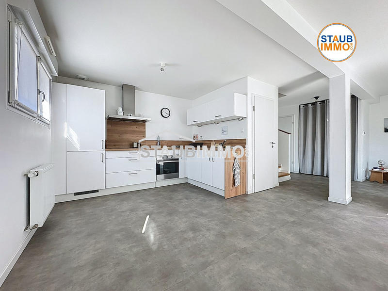 Maison - 80 m² - 5 pièces