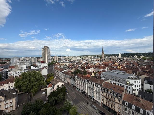 Appartement - 64 m² - 2 pièces