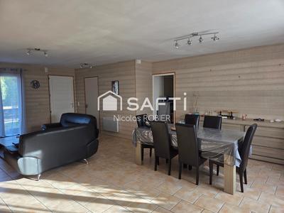 Maison - 110 m² - 5 pièces