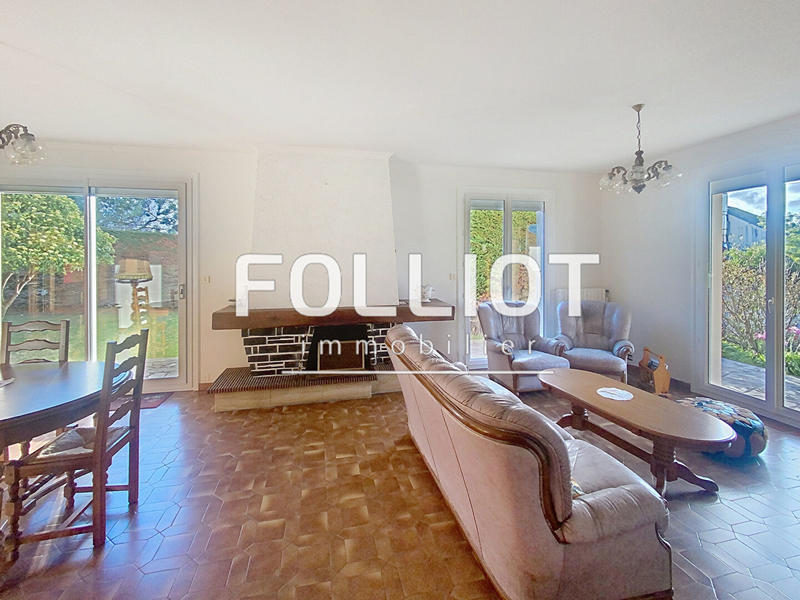 Maison - 159 m² - 6 pièces