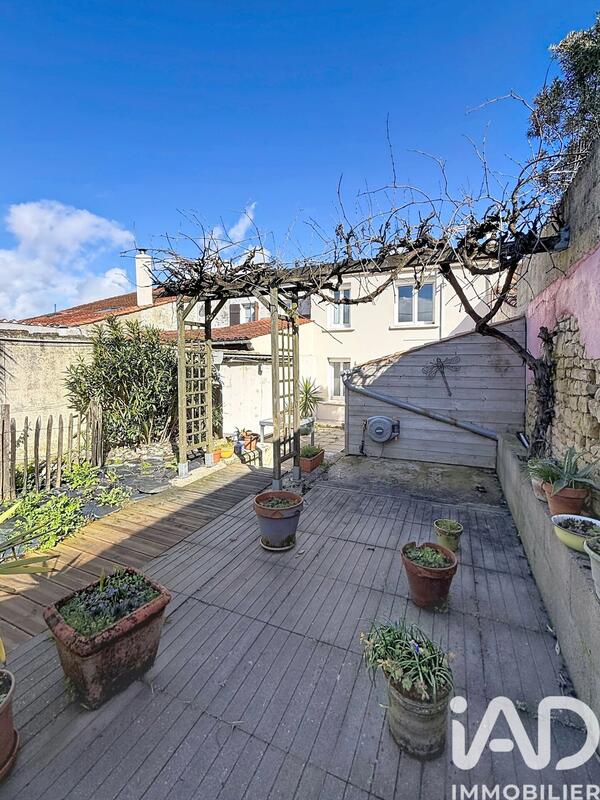 Maison - 95 m² - 4 pièces