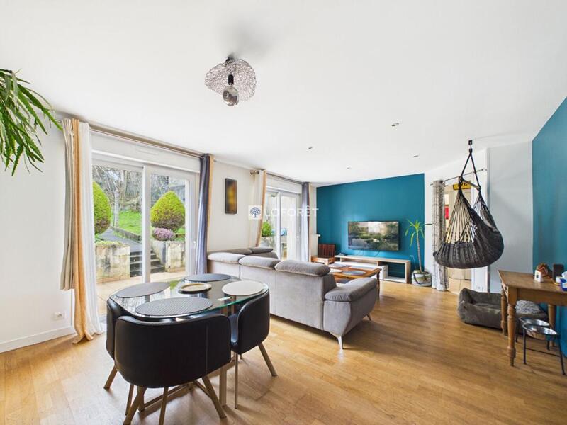 Maison - 93 m² - 4 pièces