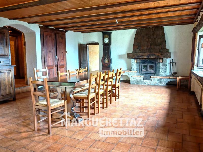Ferme - 213 m² - 8 pièces