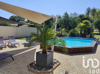 Maison - 200 m² - 8 pièces