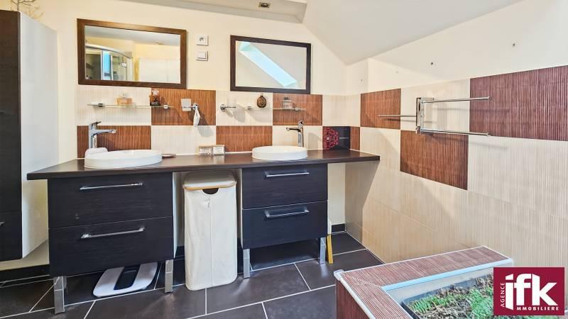 Duplex - 183 m² - 5 pièces