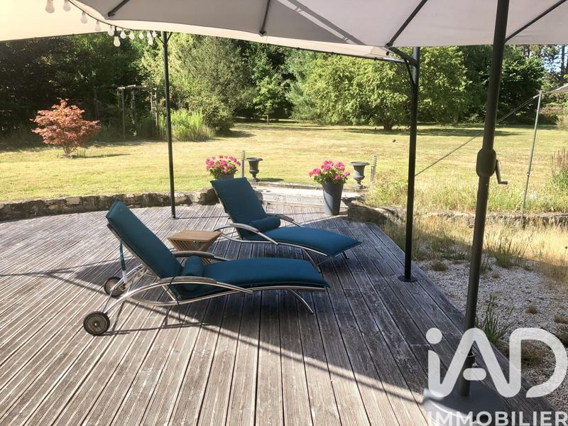 Maison - 236 m² - 7 pièces