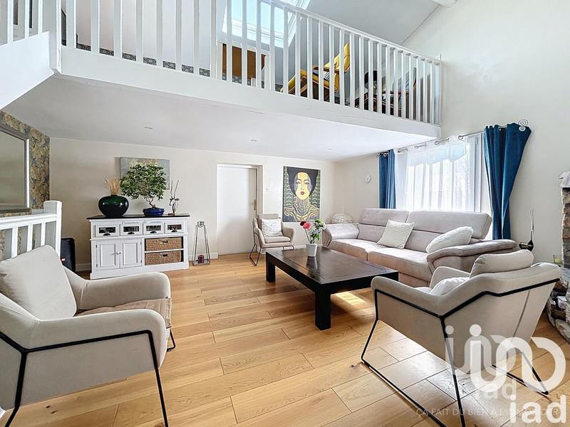 Maison de ville - 180 m² - 8 pièces