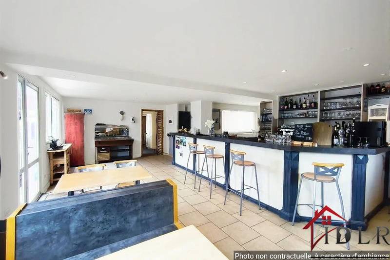 Fonds de commerce - Local commercial - 270 m²