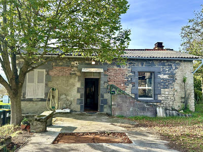 Propriété - 80 m² - 3 pièces