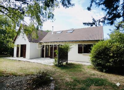 Maison - 122 m² - 4 pièces