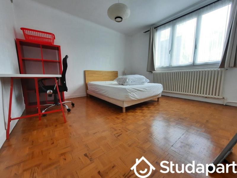 Chambre - 12 m² - 1 pièce
