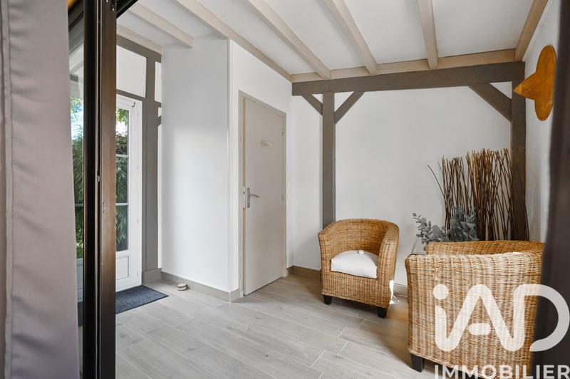 Maison - 210 m² - 5 pièces