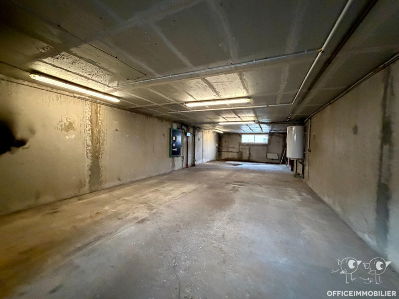 Local d'activité / Entrepôt - 775 m²