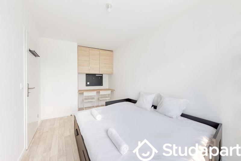 Chambre - 10 m² - 1 pièce