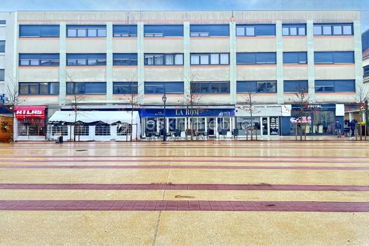 Immeuble - 1 700 m² - 45 pièces